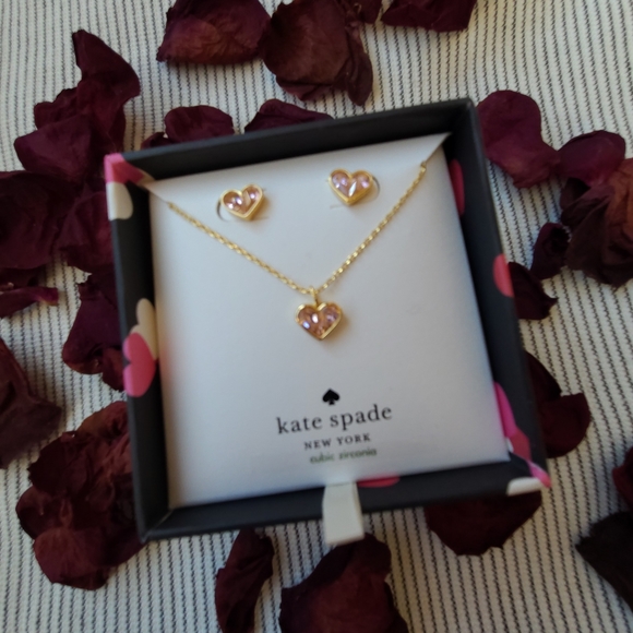 New Kate Spade rock solid heart pendant and mini studs boxed set- pink, gift - Picture 4 of 10